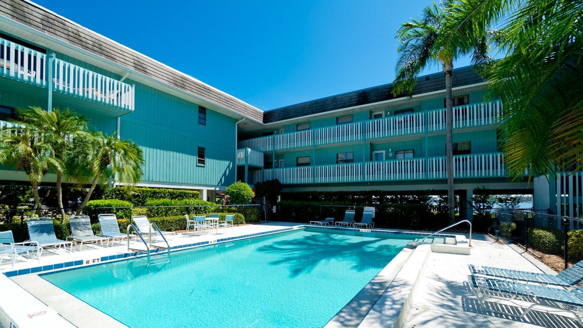 Anna Maria Island Beach Palms 8B Apartment Bradenton Beach Exterior photo